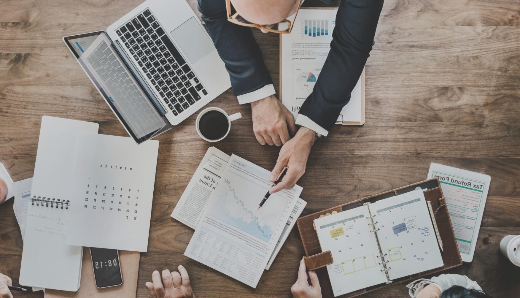 Analyse d'états financiers et rapports comptables